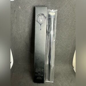🆕 KVD Lock-It edge concealer brush #40 ✨new in box unused✨